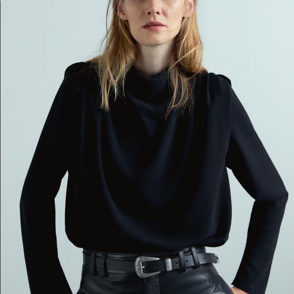 BLACK ZARA PLEATED TOP